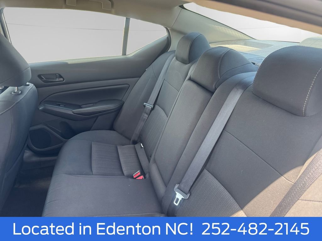 Used 2025 Nissan Altima 2.5 SV FWD image 14