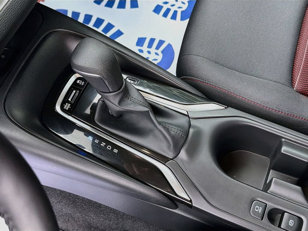 Used 2026 Toyota Corolla SE w/ SE Package FWD image 18