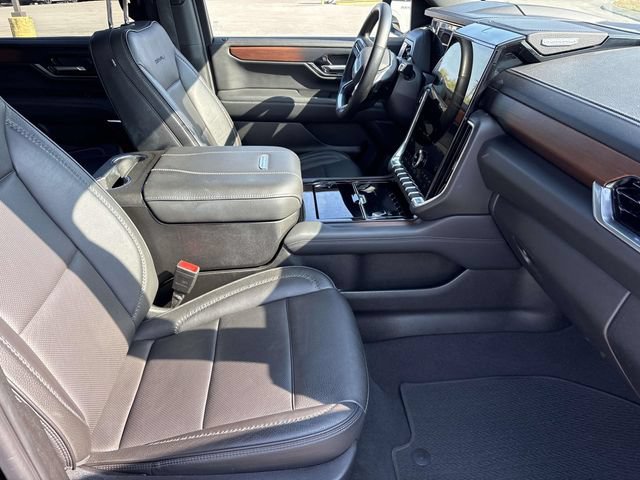 Used 2025 GMC Yukon Denali AWD/4WD image 24