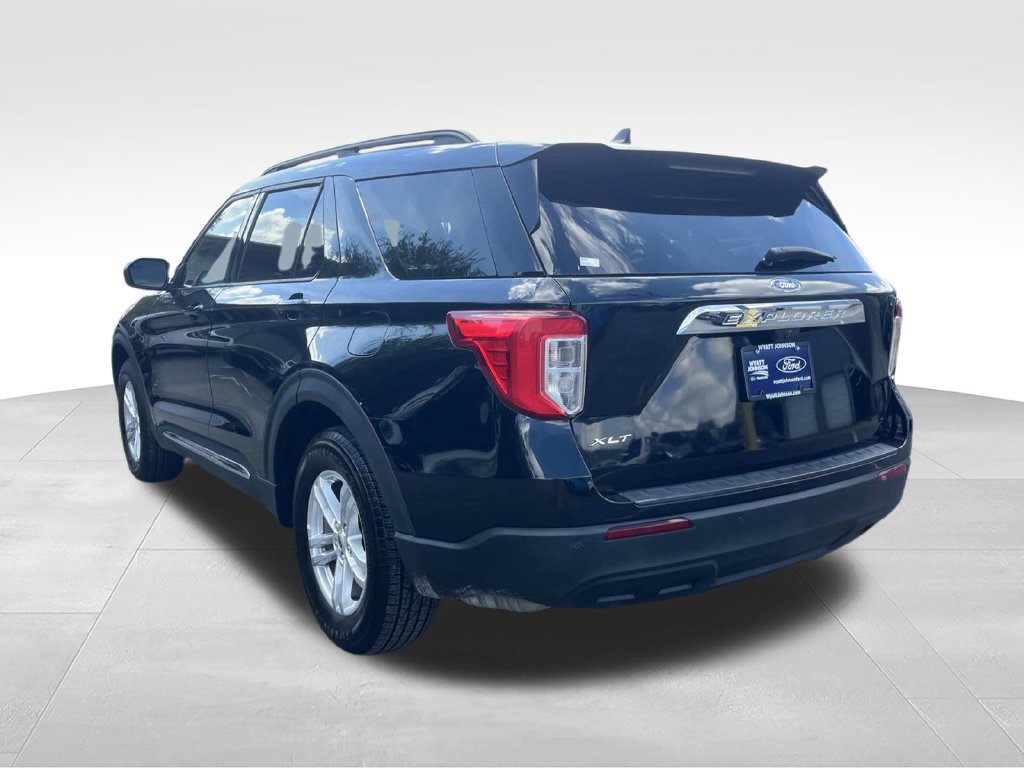 Certified 2022 Ford Explorer XLT RWD image 6