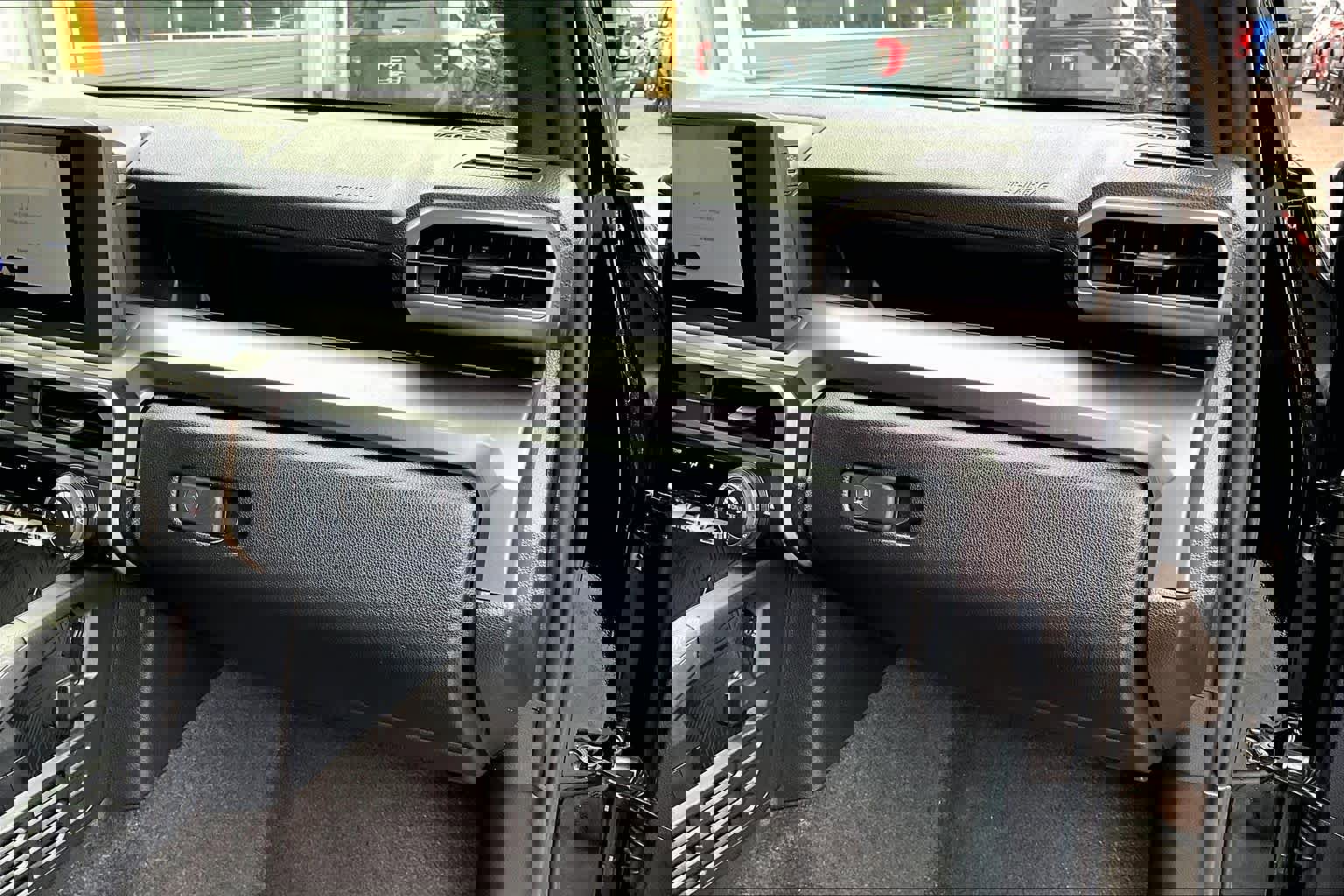 Used 2025 Toyota 4Runner SR5 image 18