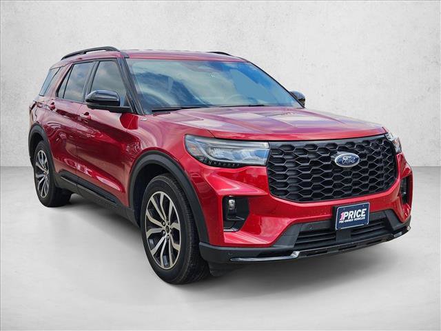 Certified 2025 Ford Explorer ST-Line w/ Premium Package RWD image 3