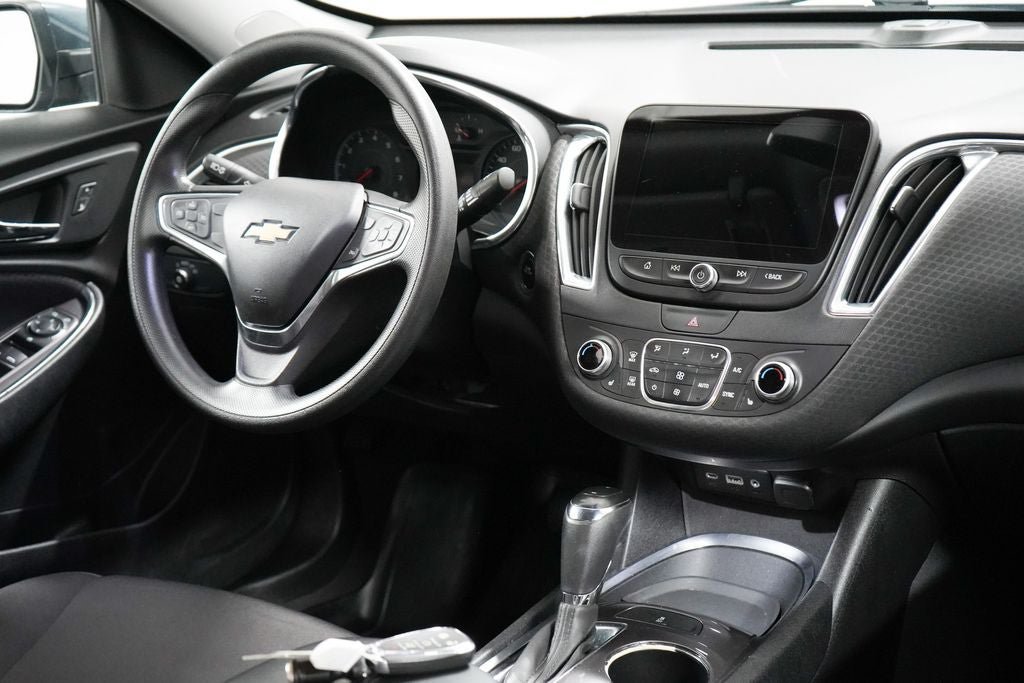 Used 2019 Chevrolet Malibu LT FWD image 13