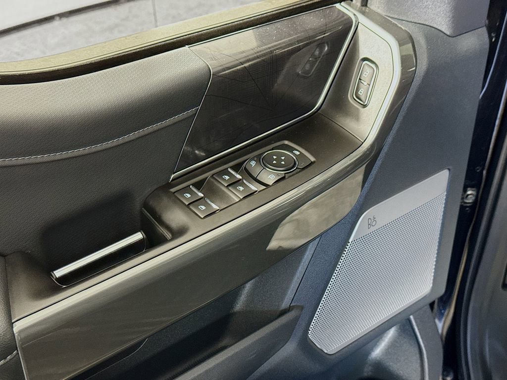 Certified 2022 Ford F150 XLT w/ Equipment Group 302A High image 21