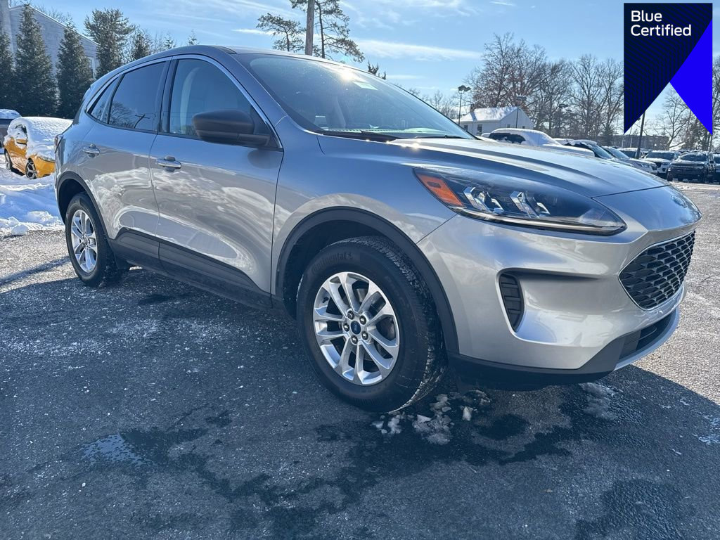 Certified 2022 Ford Escape SE w/ Cold Weather Package image 1