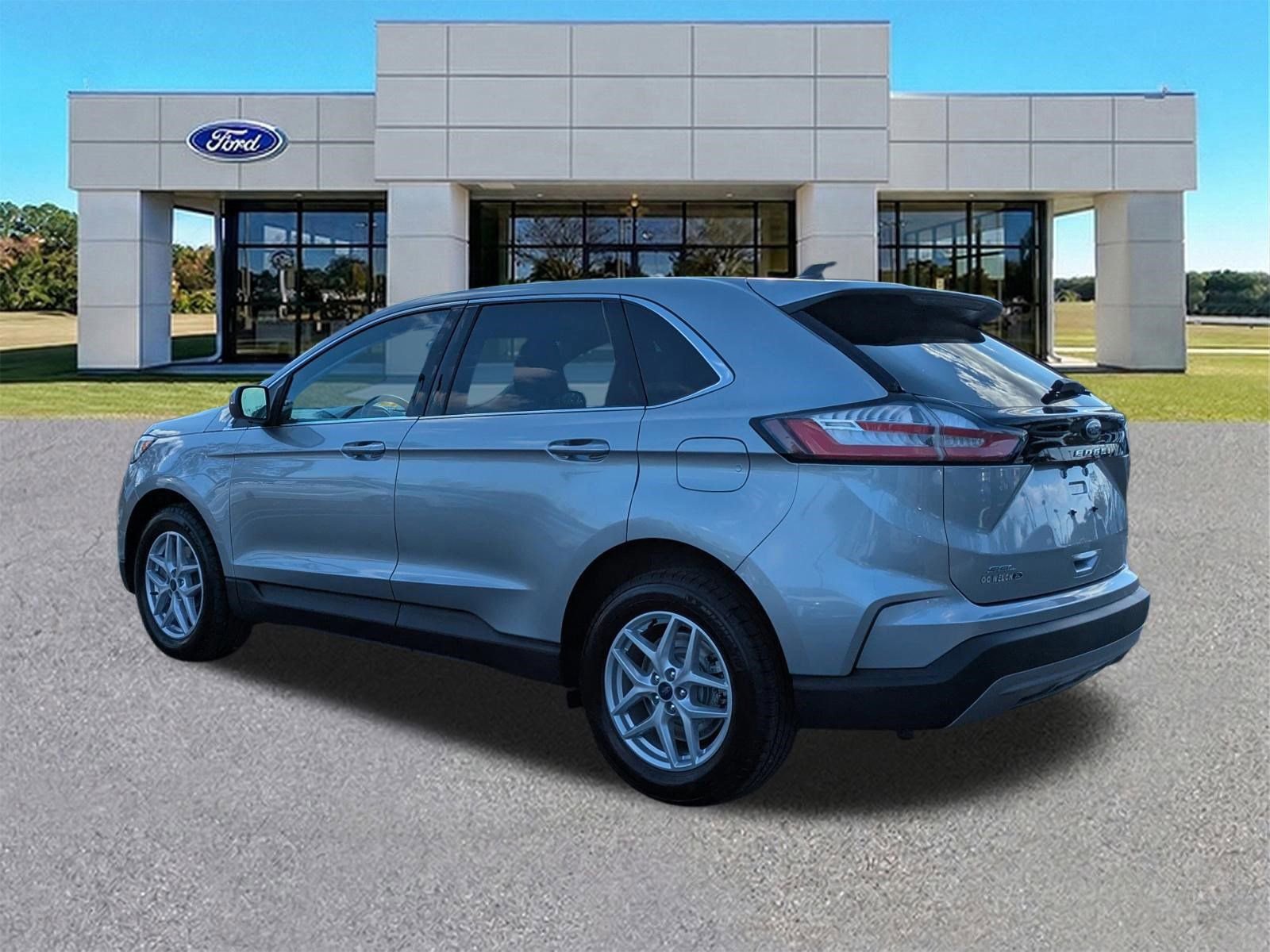 Certified 2022 Ford Edge SEL w/ Convenience Package image 3