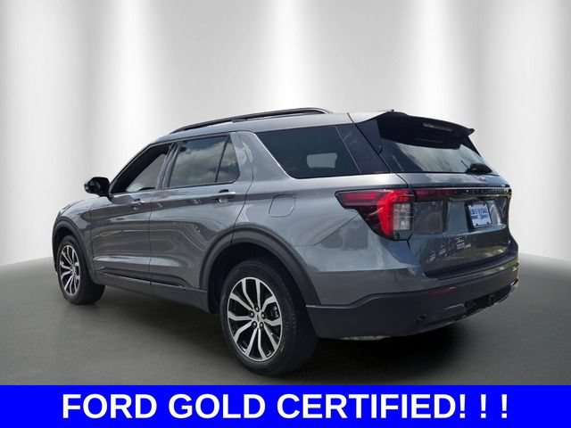 Certified 2025 Ford Explorer ST-Line AWD/4WD image 3