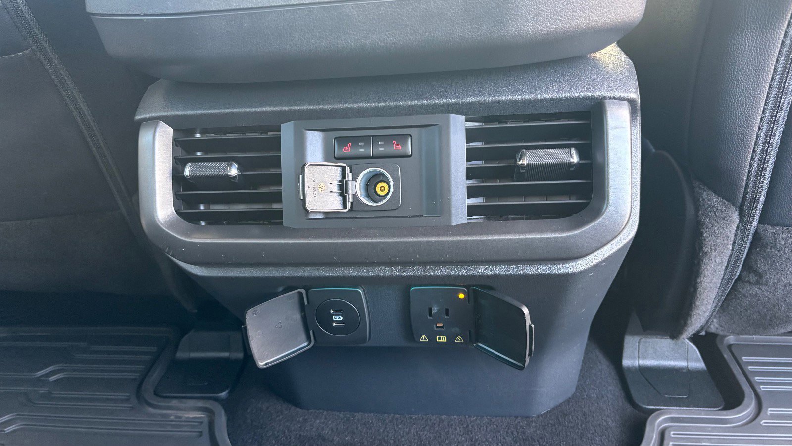 Certified 2025 Ford F150 Lariat w/ Equipment Group 502A High image 25