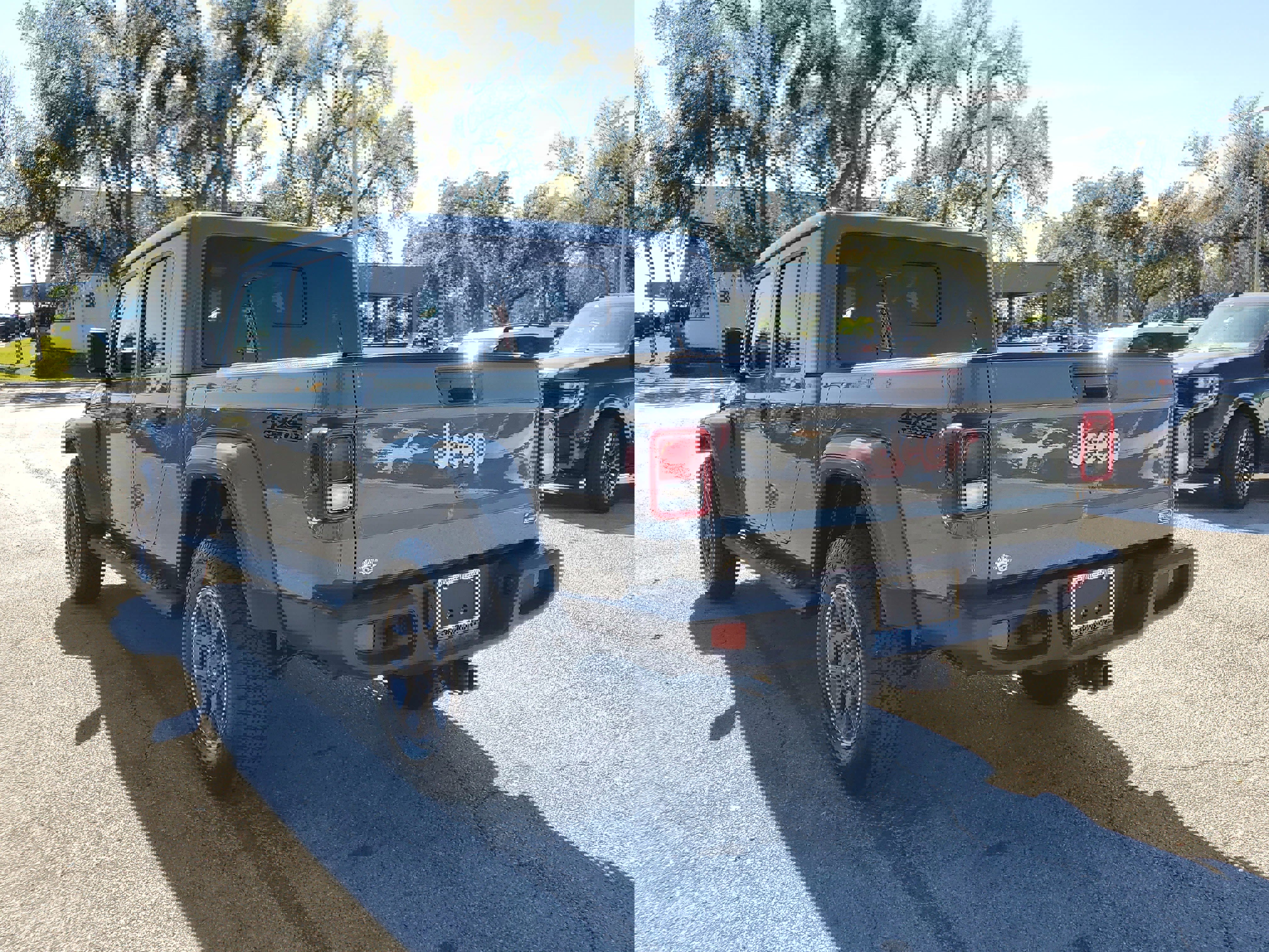 Used 2021 Jeep Gladiator Overland w/ Popular Equipment Package image 3