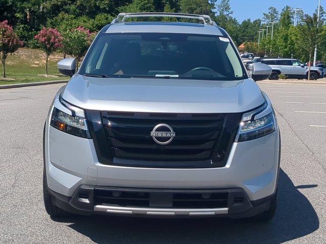 Used 2024 Nissan Pathfinder Platinum AWD/4WD image 9