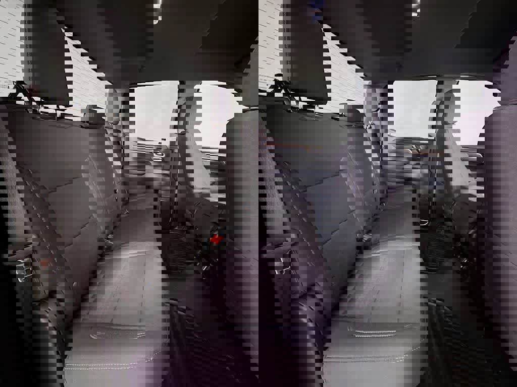 Used 2025 Chevrolet Silverado 1500 LT image 30