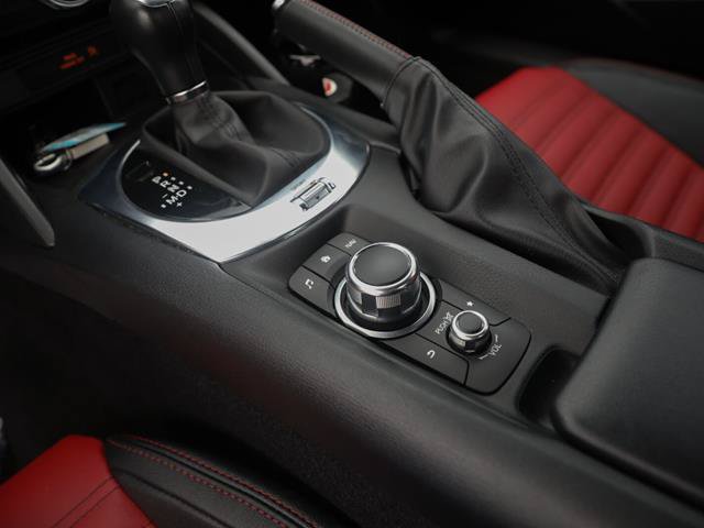 Used 2017 FIAT 124 Spider Abarth RWD image 30