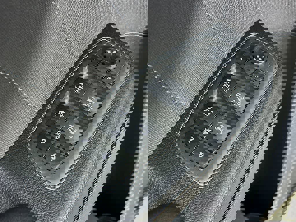 Used 2022 Dodge Charger R/T w/ Blacktop Package image 30