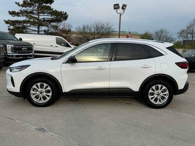 Certified 2024 Ford Escape Active FWD image 2