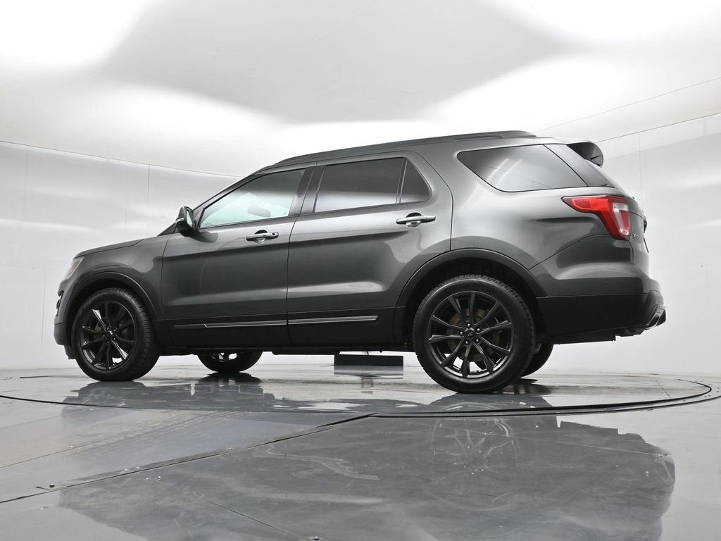 Certified 2017 Ford Explorer XLT w/ Equipment Group 202A image 26