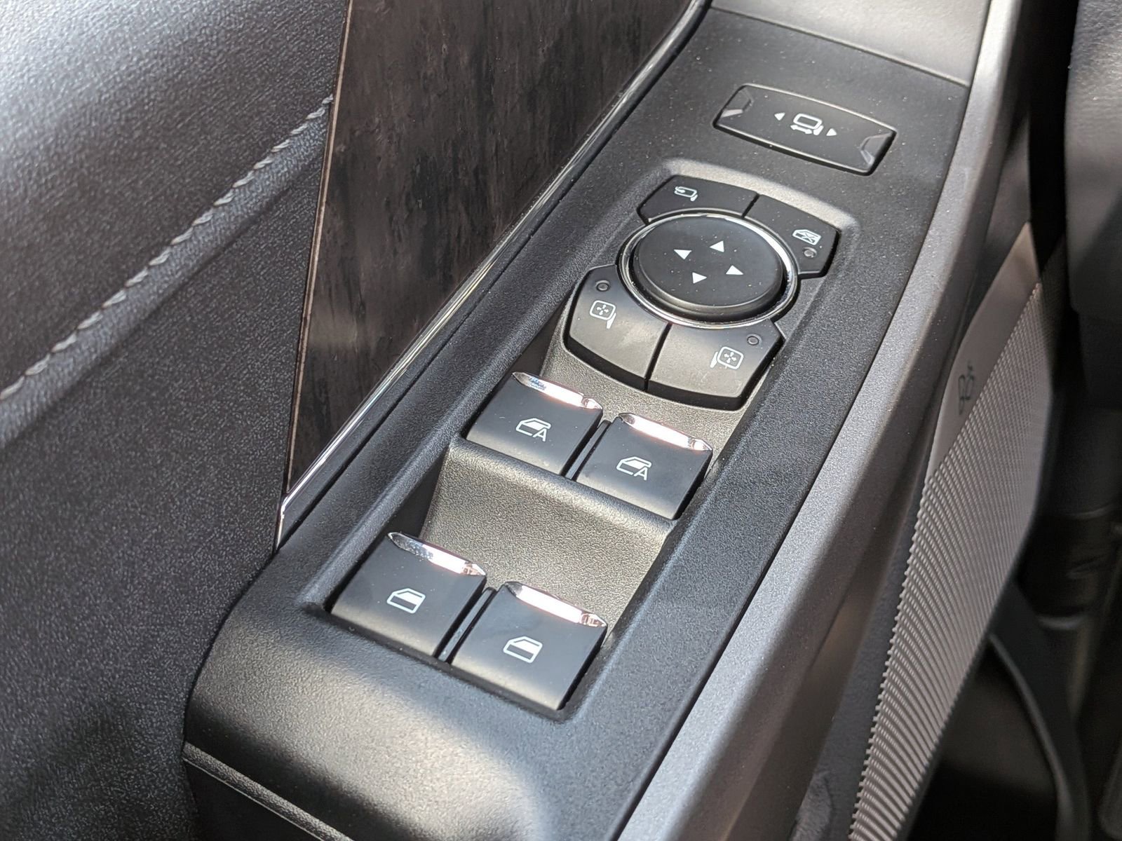 Certified 2026 Ford F250 Lariat w/ Black Appearance Package image 28