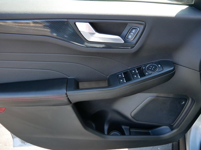 Certified 2024 Ford Escape ST-Line w/ Tech Pack #1 AWD/4WD image 9