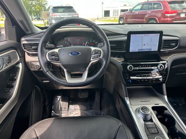 Certified 2022 Ford Explorer Limited w/ Equipment Group 301A AWD/4WD image 16