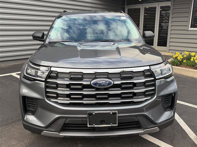 Certified 2025 Ford Explorer Active AWD/4WD image 9