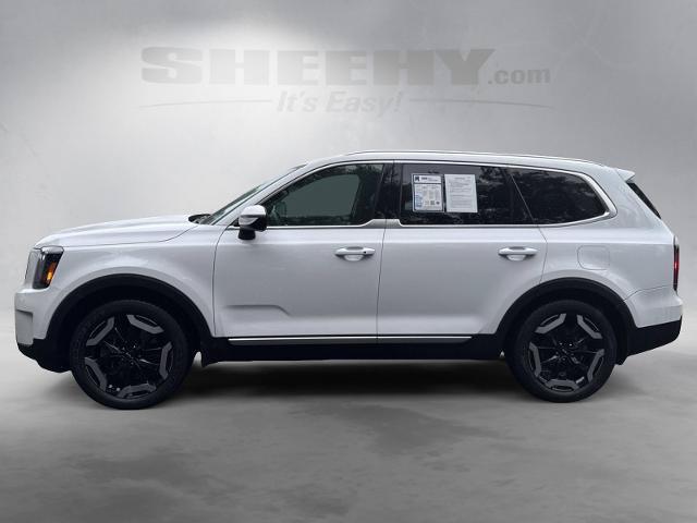 Used 2024 Kia Telluride EX w/ EX Captain's Chair Package AWD/4WD image 15