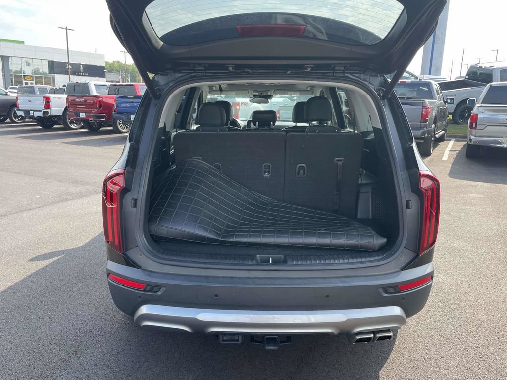 Used 2020 Kia Telluride EX w/ Towing Package FWD image 10