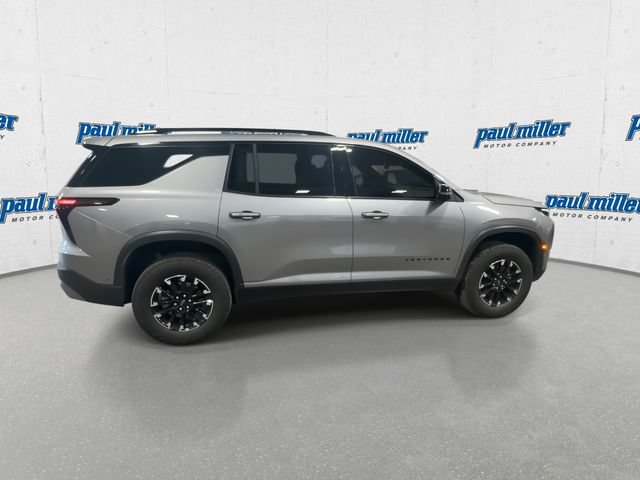 Used 2025 Chevrolet Traverse Z71 w/ Enhanced Driving Package AWD/4WD image 13