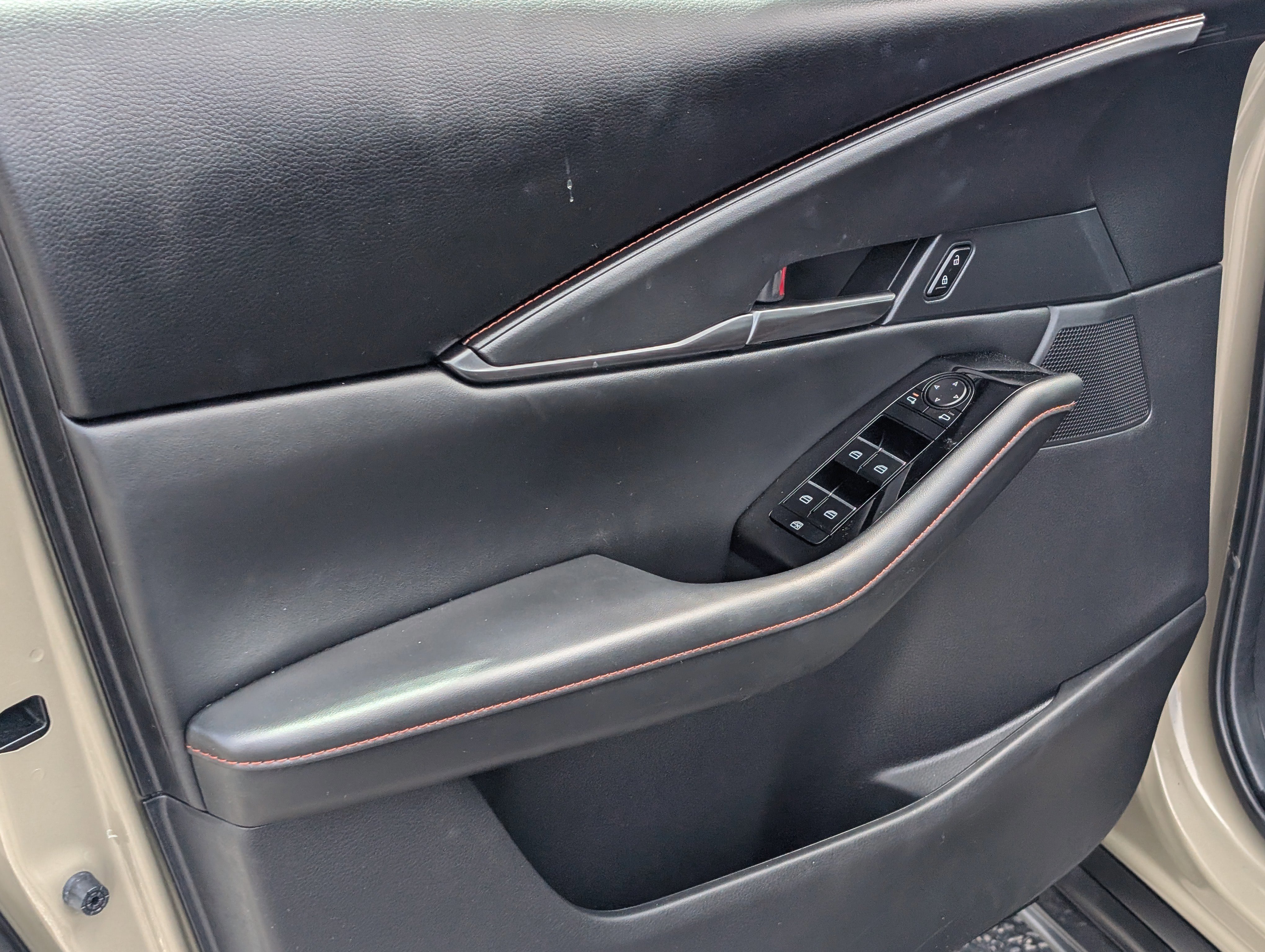 Used 2024 MAZDA CX-30 Carbon image 16