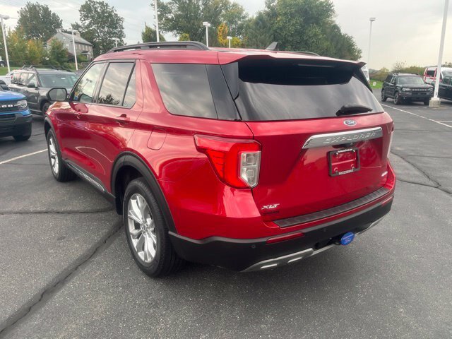 Certified 2023 Ford Explorer XLT w/ Equipment Group 202A AWD/4WD image 7
