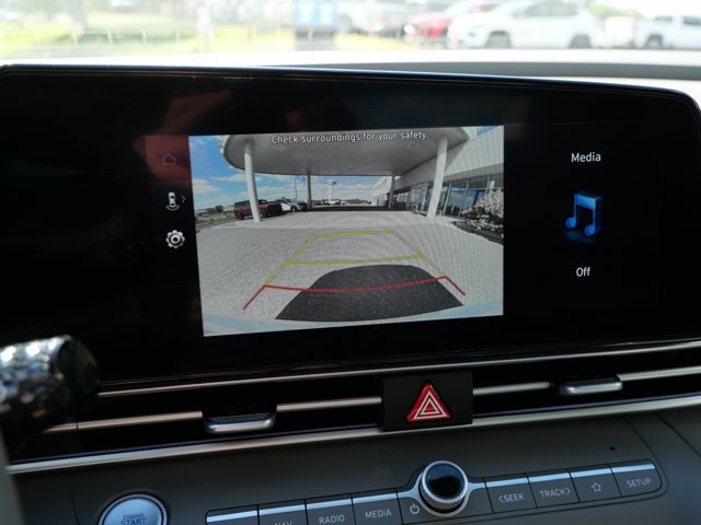 Used 2025 Hyundai Elantra SEL FWD image 29