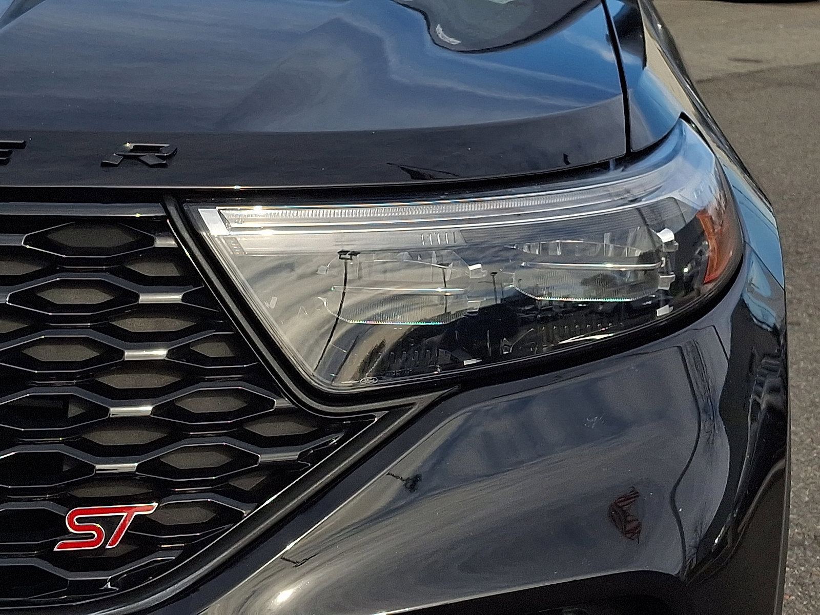 Certified 2023 Ford Explorer ST w/ Equipment Group 401A image 9