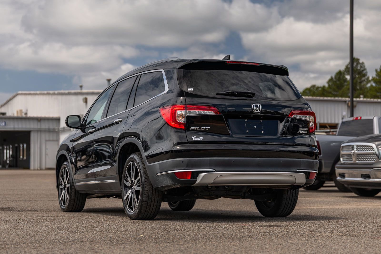 Used 2021 Honda Pilot Touring image 5