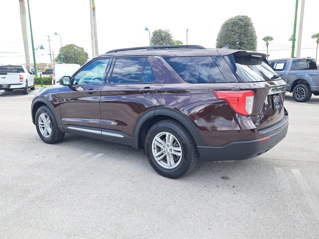 Certified 2022 Ford Explorer XLT image 2