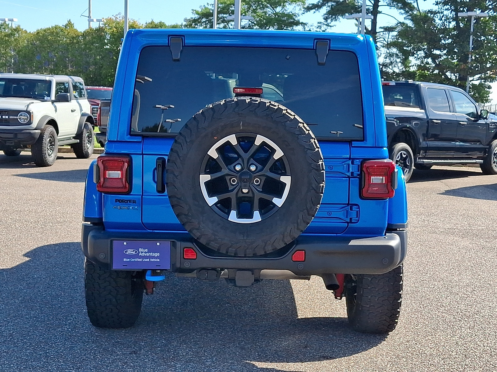 Used 2024 Jeep Wrangler Unlimited Rubicon 4xe AWD/4WD image 9