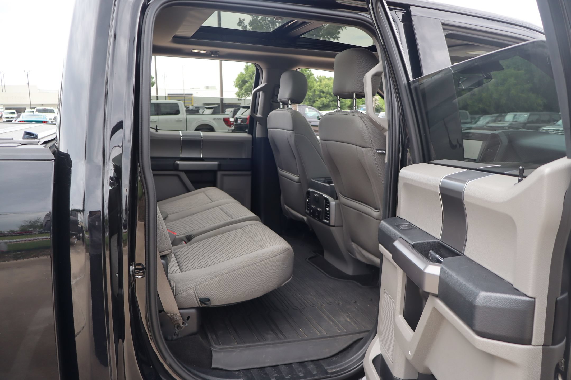 Certified 2020 Ford F150 XLT w/ Equipment Group 302A Luxury AWD/4WD image 28