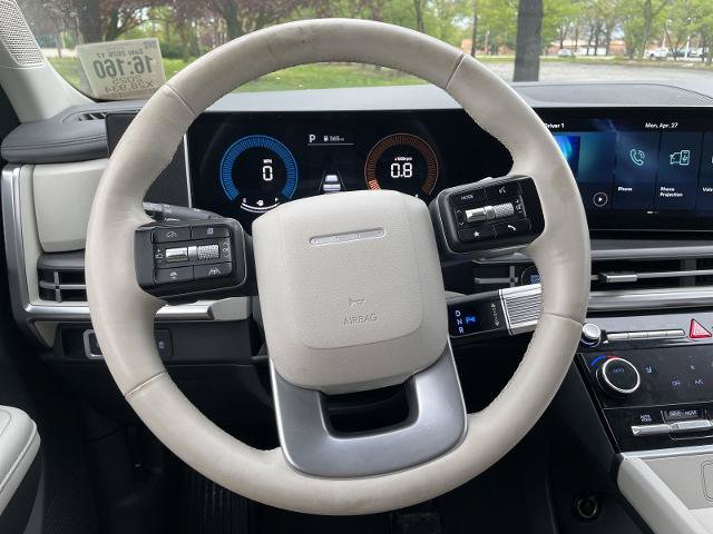 Used 2025 Hyundai Santa Fe SEL FWD image 13
