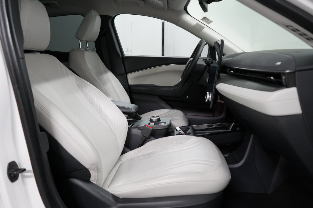 Certified 2022 Ford Mustang Mach-E Premium AWD/4WD image 22
