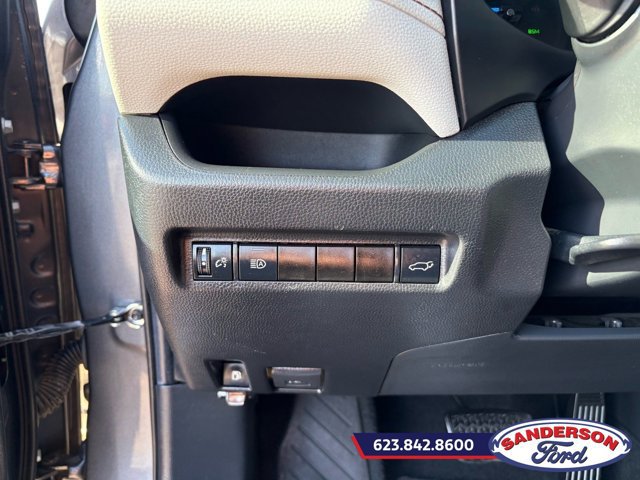 Used 2021 Toyota RAV4 XLE w/ Convenience Package AWD/4WD image 12