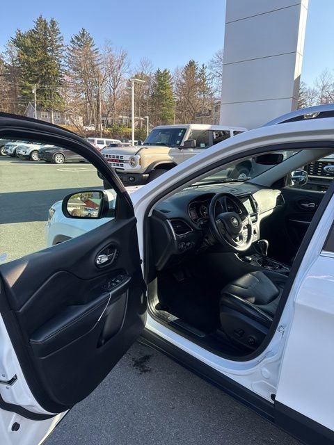 Used 2019 Jeep Cherokee Limited AWD/4WD image 15