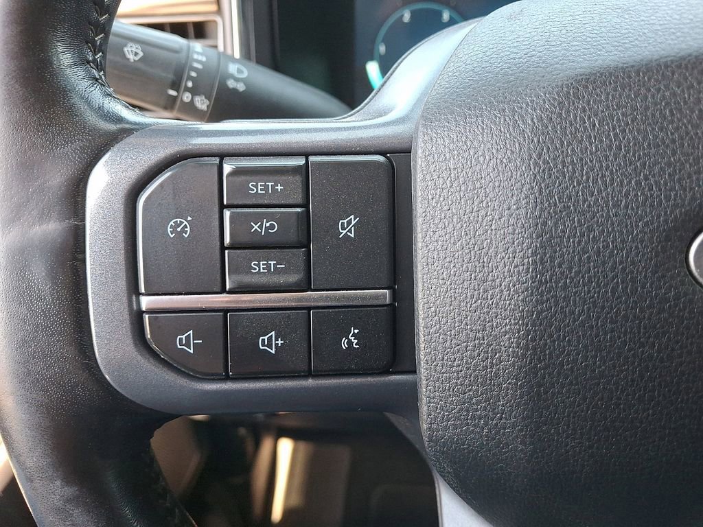 Certified 2023 Ford F250 Lariat w/ Black Appearance Package image 22