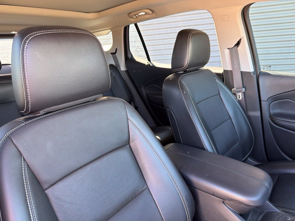 Used 2022 GMC Terrain SLT w/ Elevation Edition FWD image 15