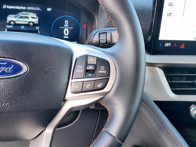 Certified 2025 Ford Explorer Active AWD/4WD image 31