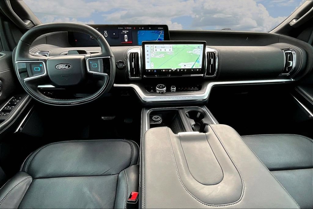 Certified 2025 Ford Expedition Max Platinum w/ Stealth Performance Package AWD/4WD image 9
