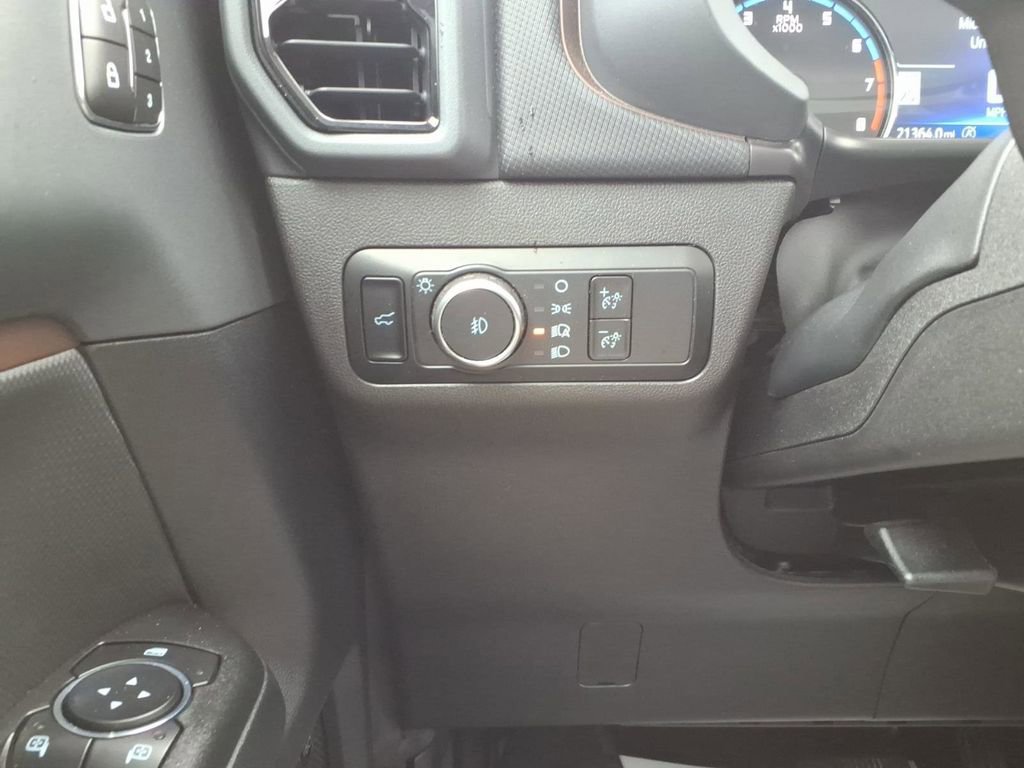 Certified 2024 Ford Bronco Sport Outer Banks w/ Tech Package AWD/4WD image 17