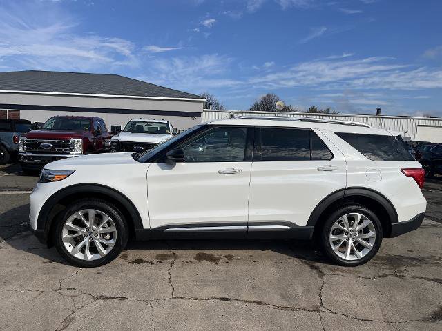 Certified 2024 Ford Explorer Platinum w/ Technology Package image 3