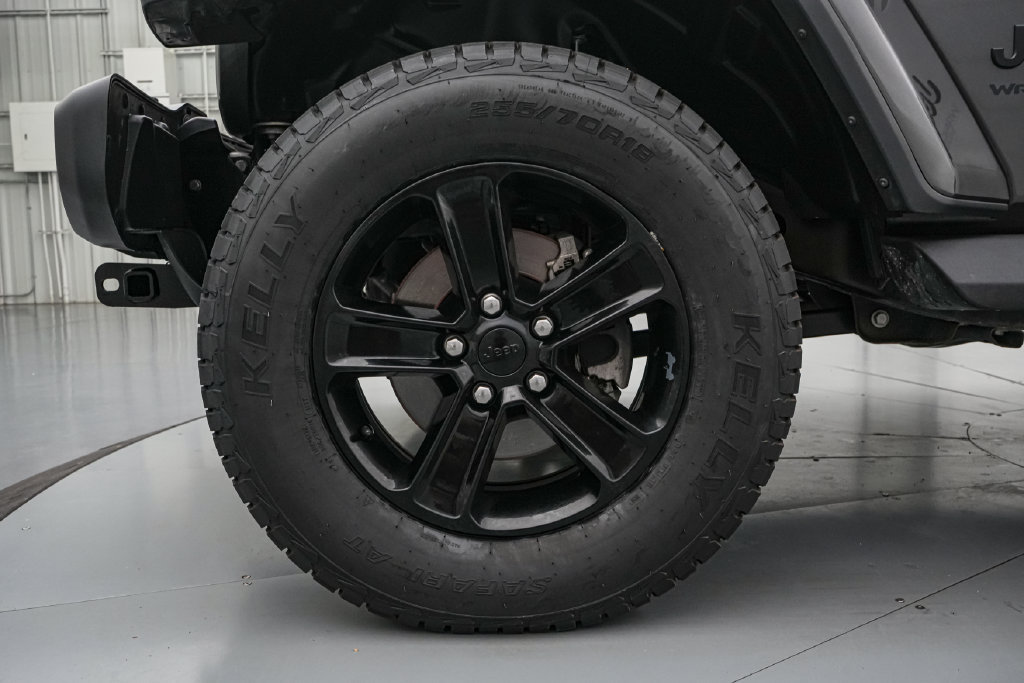 Used 2021 Jeep Wrangler Unlimited Sahara AWD/4WD image 10