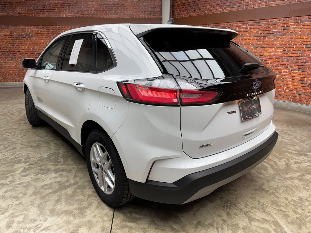Certified 2024 Ford Edge SEL AWD/4WD image 2
