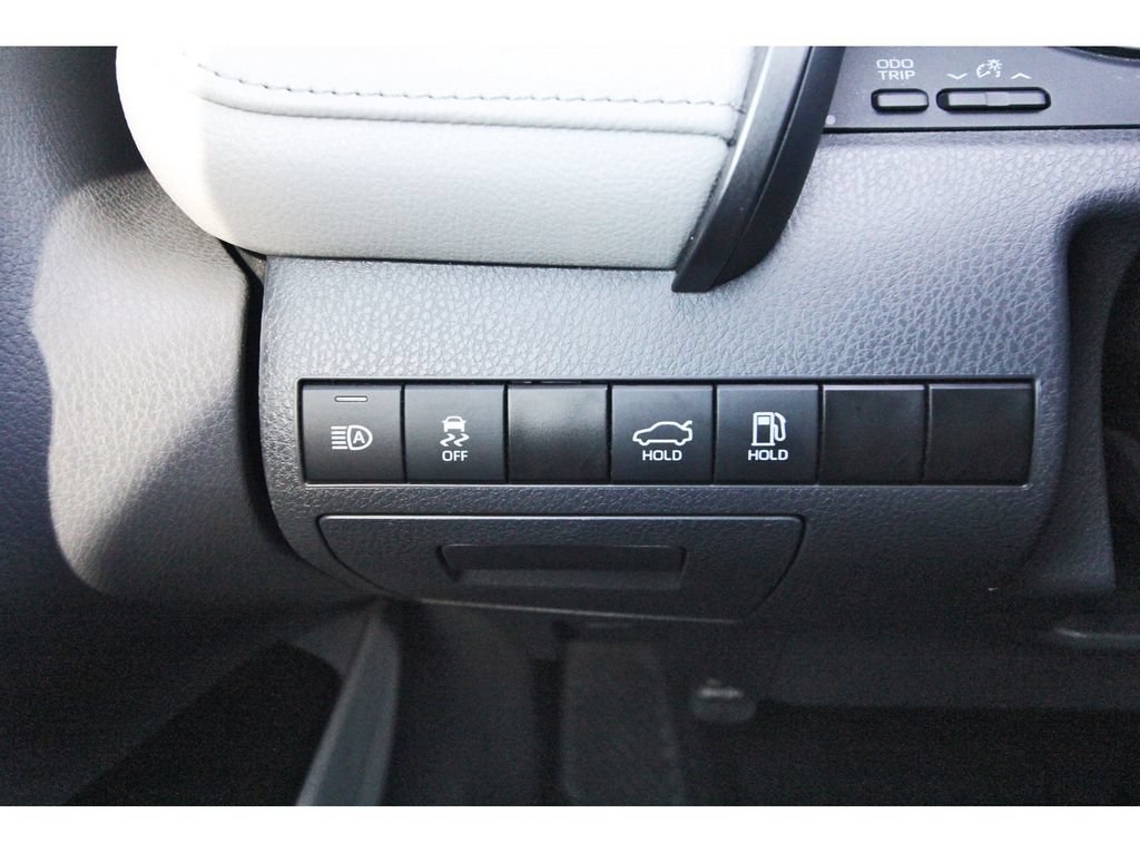 Used 2024 Toyota Camry LE FWD image 20