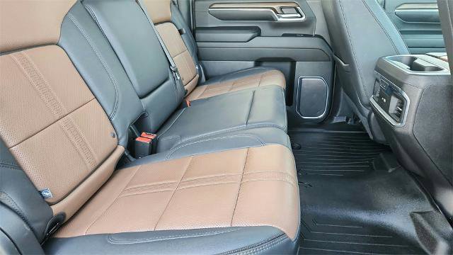 Used 2024 Chevrolet Silverado 3500 High Country w/ High Country Premium Package image 39