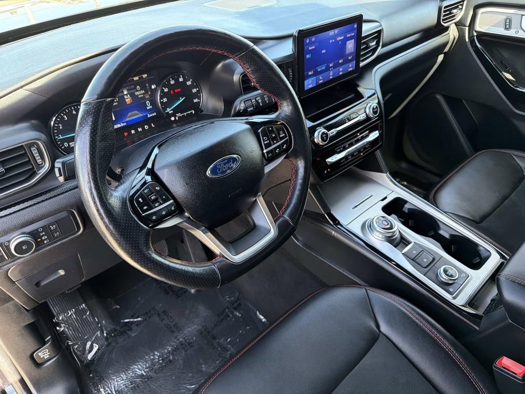 Certified 2022 Ford Explorer ST-Line w/ Class IV Trailer Tow Package AWD/4WD image 8