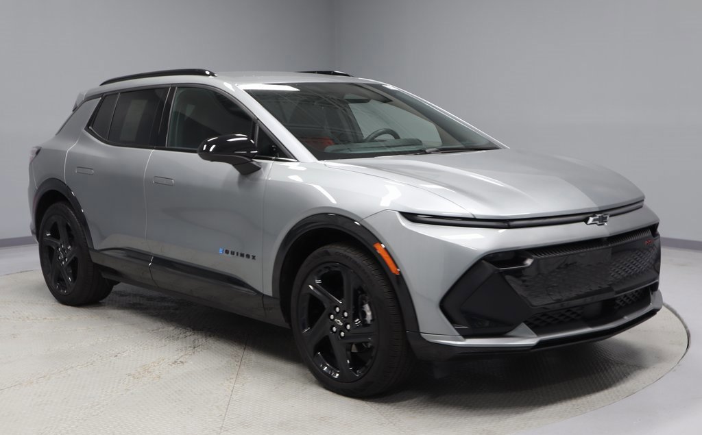 Used 2025 Chevrolet Equinox EV RS image 7